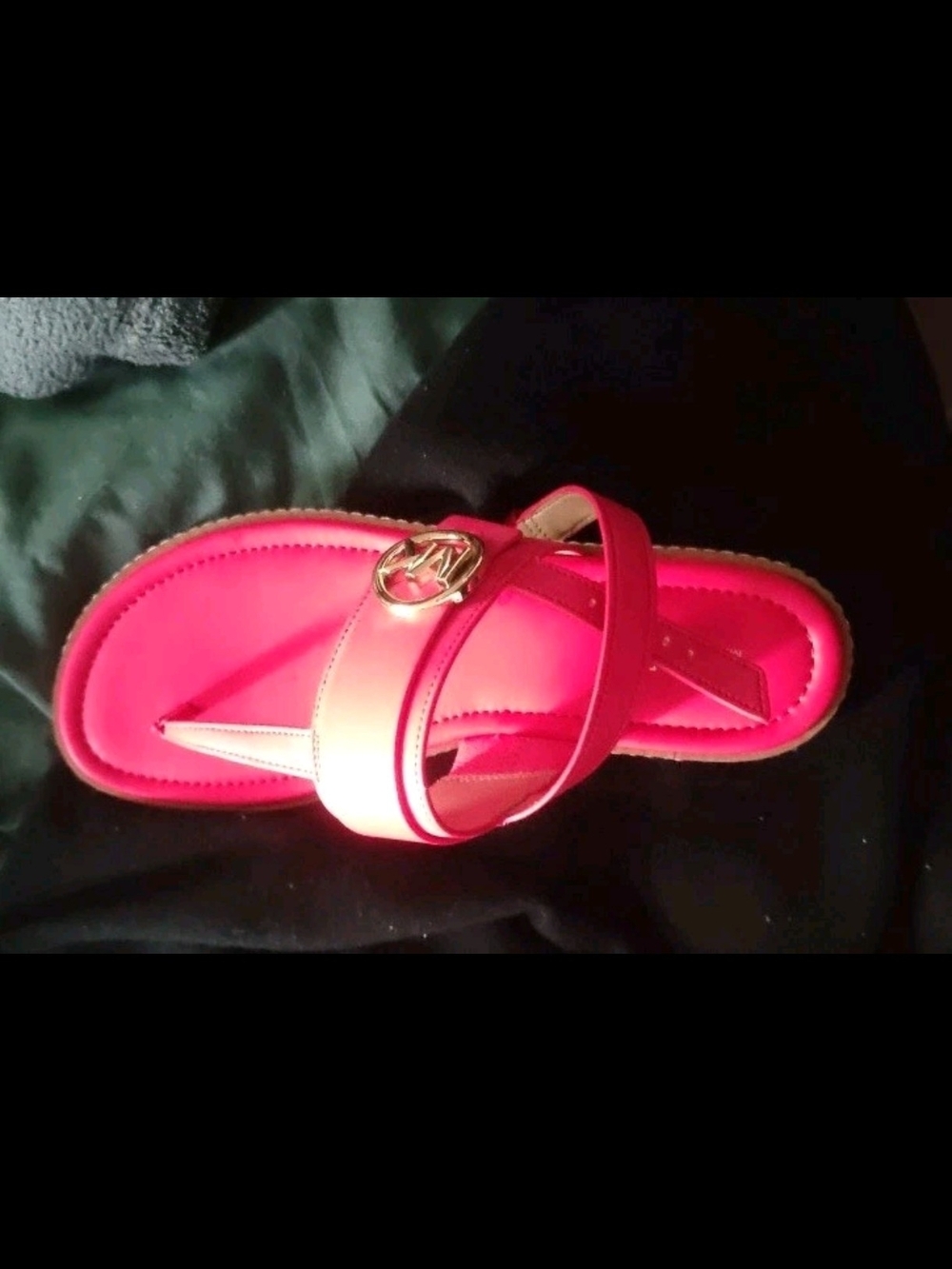 Michael Kors - Women’s Sandals - size 10 Faux Leather in Coral Reef color - Picture 2 of 3